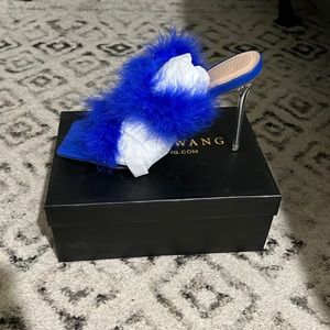 Electric blue Azalea Wang heels 😍
